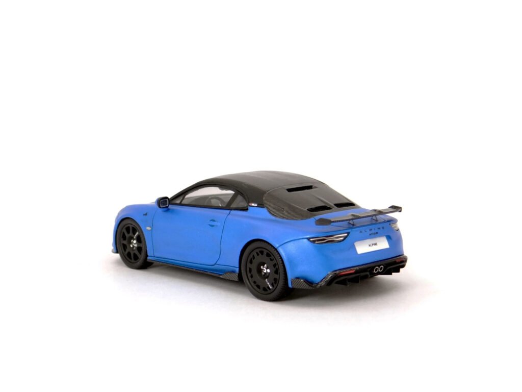 Alpine A110 R 1:43 scale model by Schuco