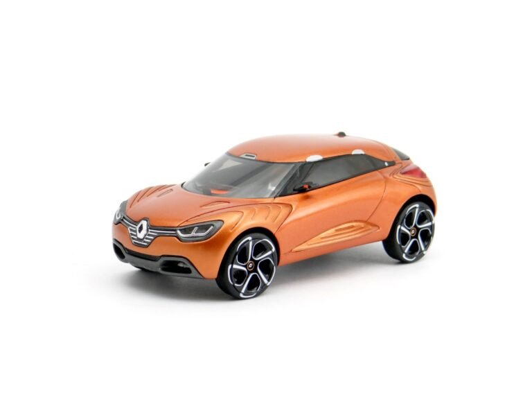 Renault Captur 2011 Concept Car 1:43 scale model car by Spark