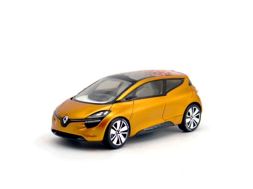 Renault R-Space 2011 Concept Car 1:43 scale model by Spark