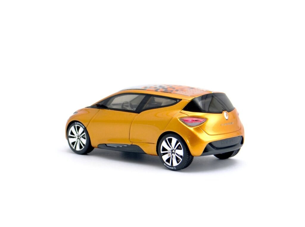 Renault R-Space 2011 Concept Car 1:43 scale model by Spark