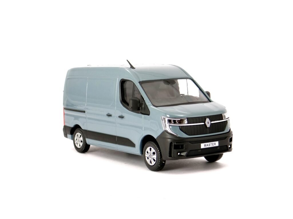 Renault Master E-Tech Norev front three-quarters view