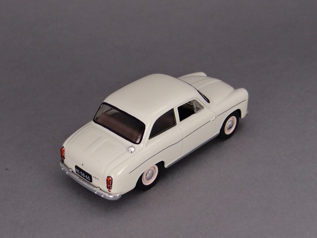 FSO Syrena 104 diecast model car view from above