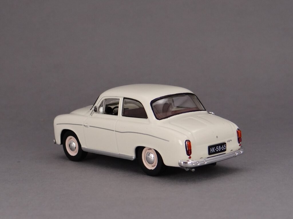 FSO Syrena 104 diecast model car rear and side view