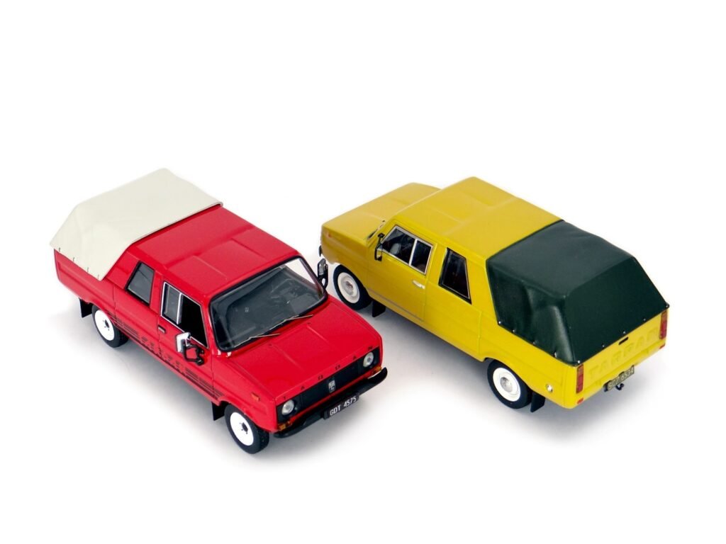 FSR Tarpan 237 and Tarpan 233 diecast model car