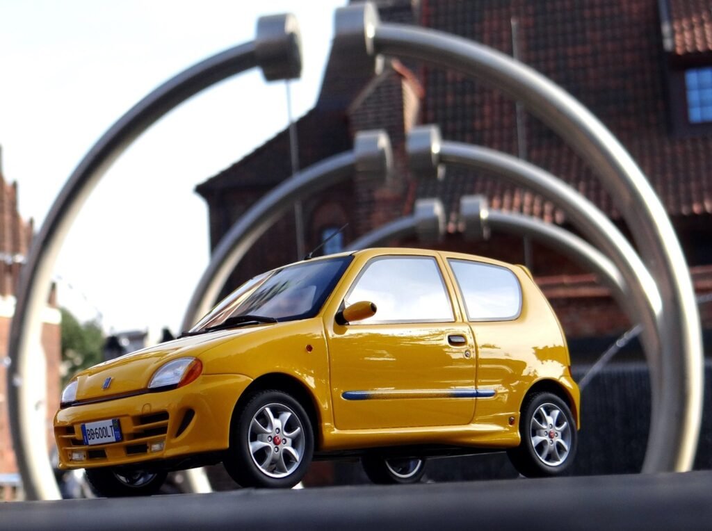 Fiat Seicento Sporting Abarth Laudoracing Models. 1/18 scale resin model car