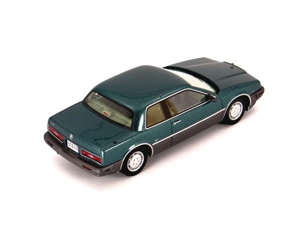 Buick Riviera 1988 resin model car