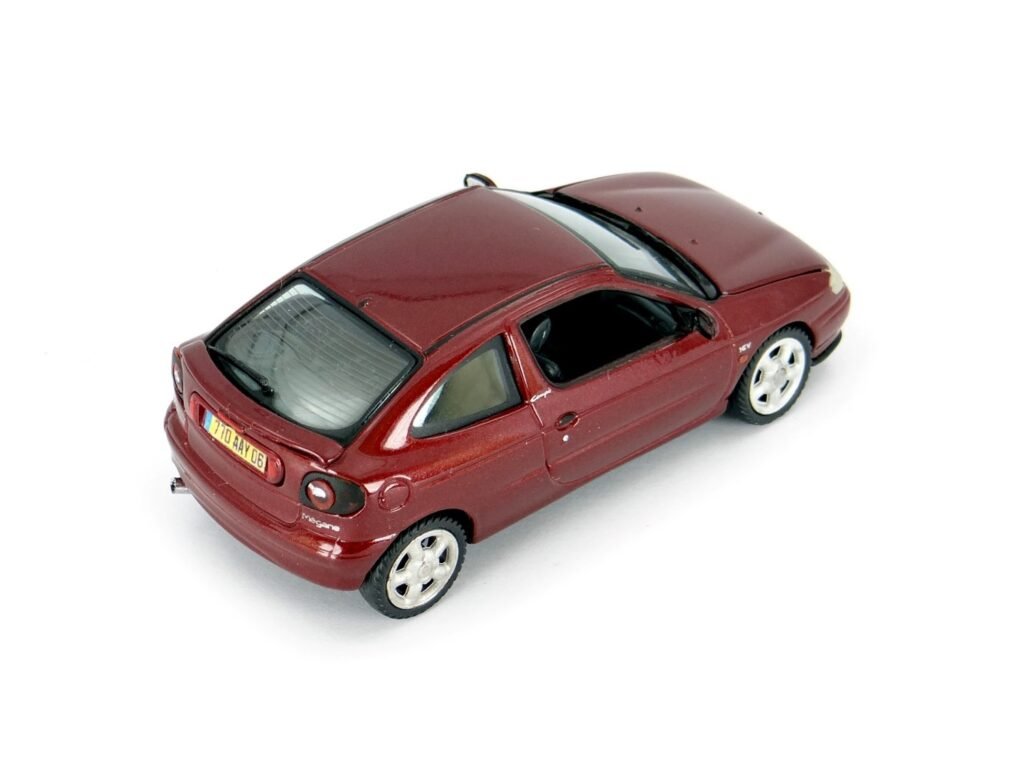 Renault Megane Coupe 1996 Vitesse 1:43 scale diecast model car