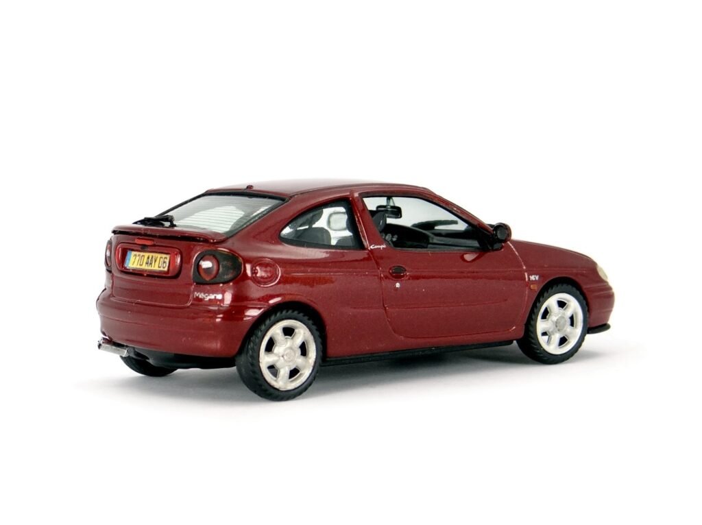 Renault Megane Coupe 1996 Vitesse 1:43 scale diecast model car