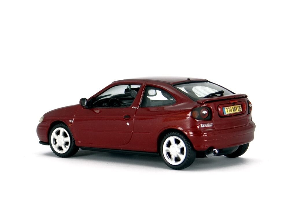 Renault Megane Coupe 1996 Vitesse 1:43 scale diecast model car