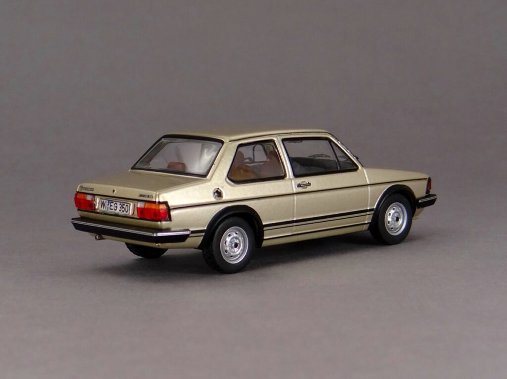 Volkswagen Jetta I 1979 by IXO, 1/43 scale diecast model car