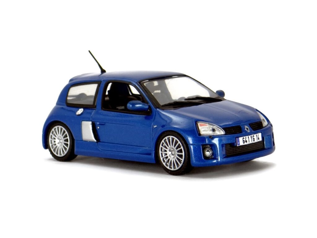 Renault Sport Clio V6 Phase 2 2003, 1/43 scale diecast model car by Universal Hobbies