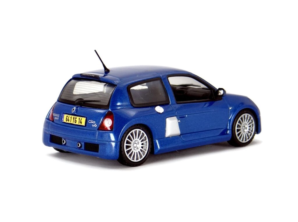 Renault Sport Clio V6 Phase 2 2003, 1/43 scale diecast model car by Universal Hobbies
