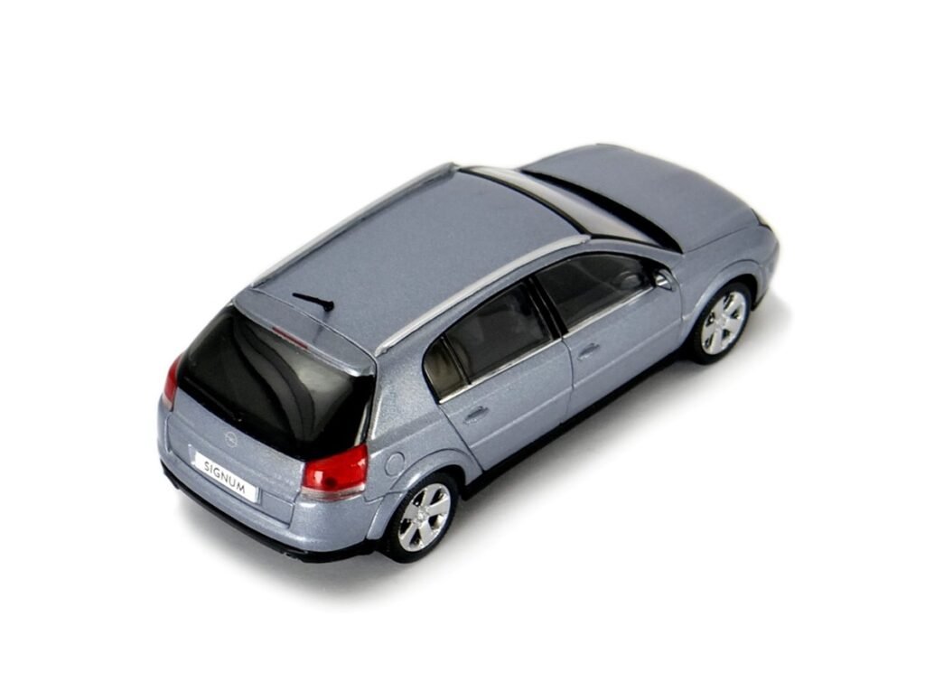 Opel Signum 2003 Schuco, 1/43 scale diecast model