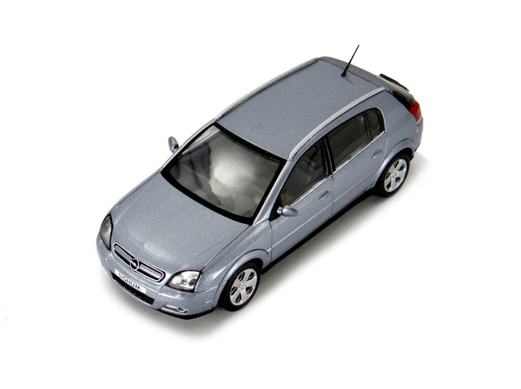 Opel Signum 2003 Schuco, 1/43 scale diecast model