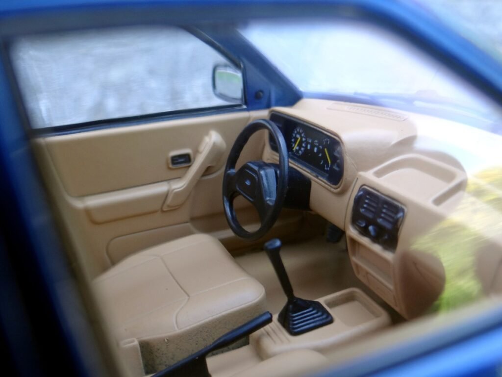 MCG 1/18 scale model car