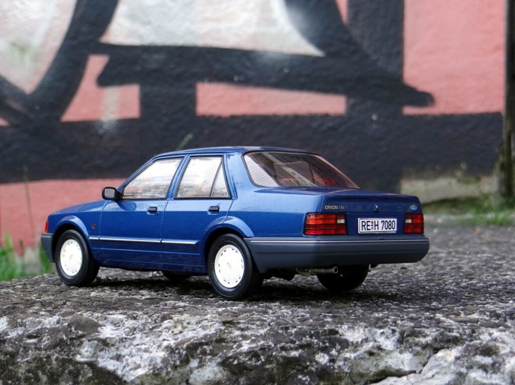 Ford Orion II 1986, MCG 1/18 scale model car