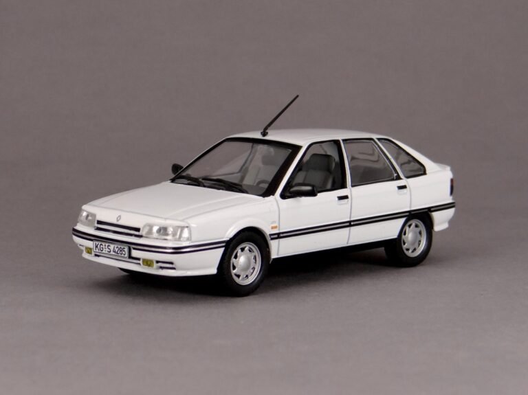 Renault 21 GTX 1990, 1/43 scale diecast model car