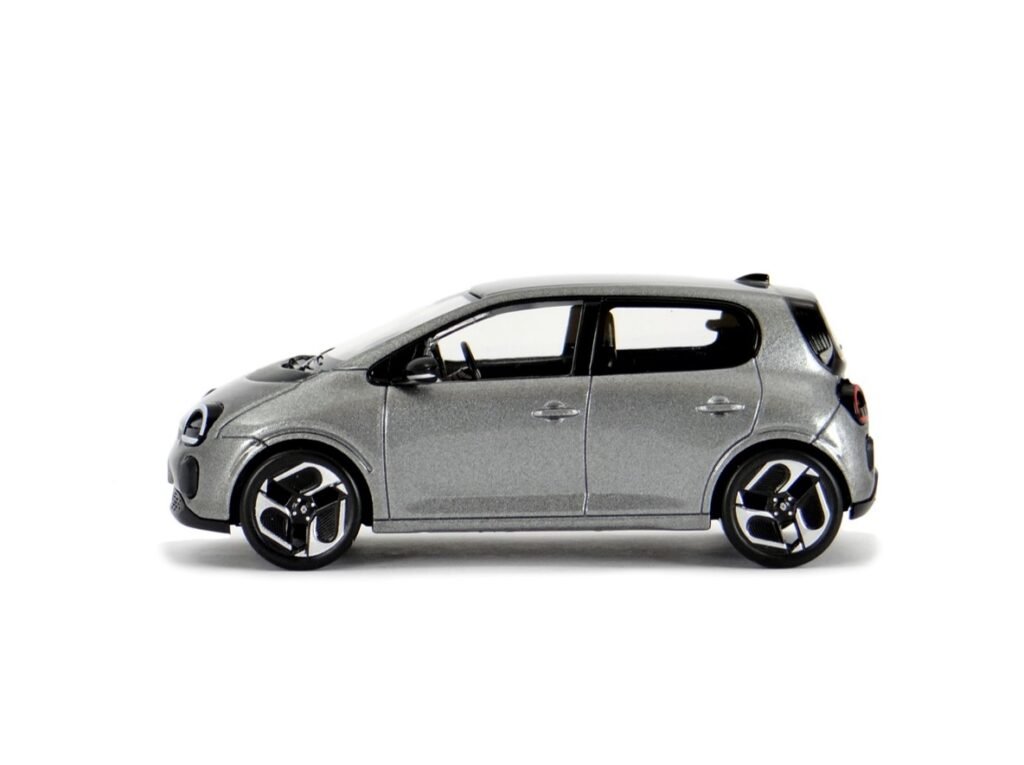 1/43 scale diecast model car
