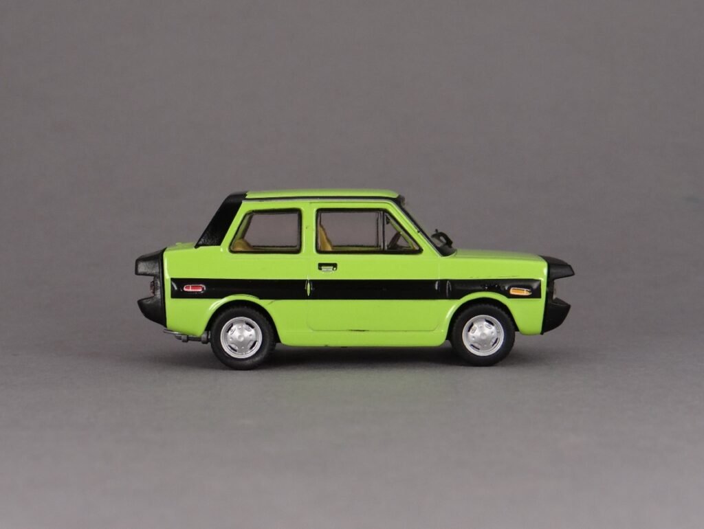 Kultowe Maluchy Hachette, 1/43 scale diecast model car