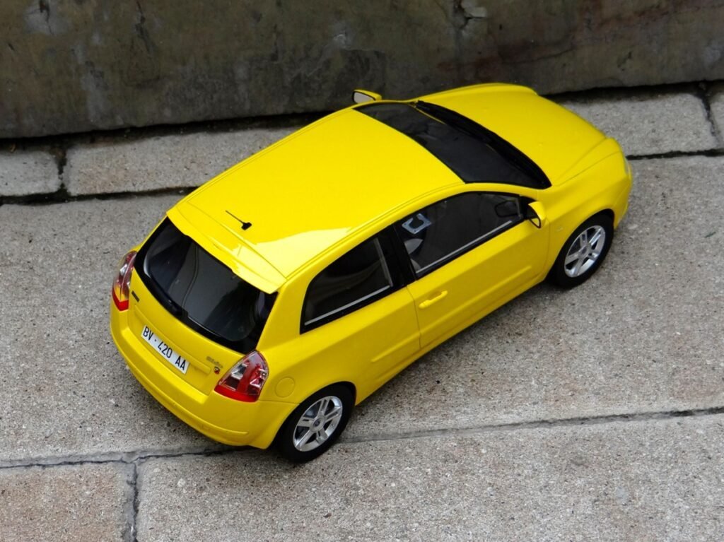 Fiat Stilo Abarth 2.4 20V 2001, Mitica 1/18 scale resin model car