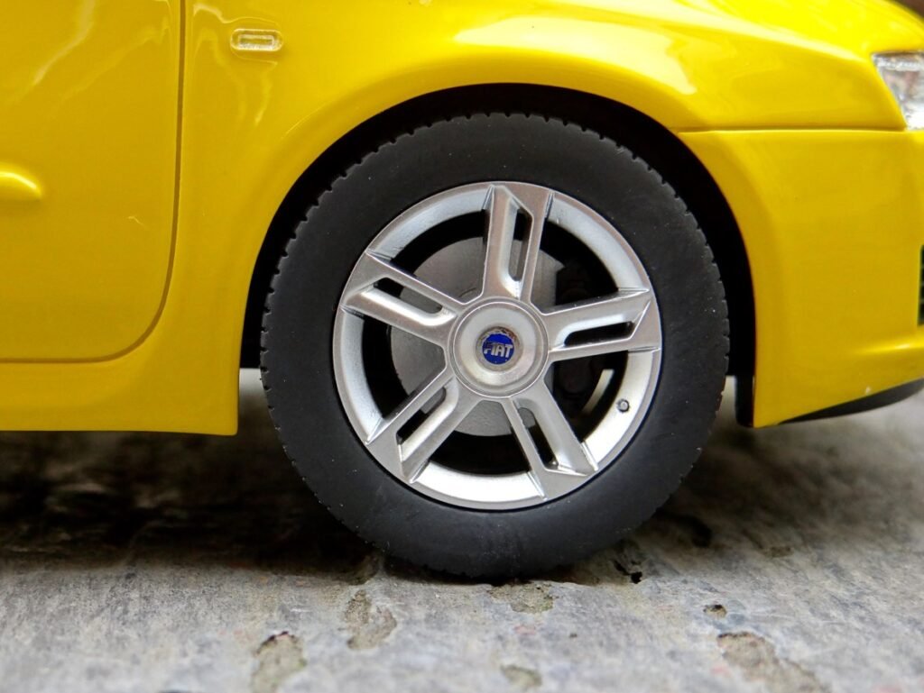 Mitica 1/18 scale resin model car